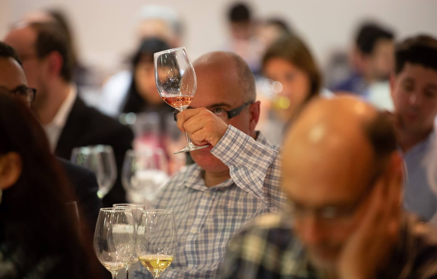 Esperanza Elías, enóloga de Rioja Vega, presentó los nuevos vinos de la bodega de Viana.