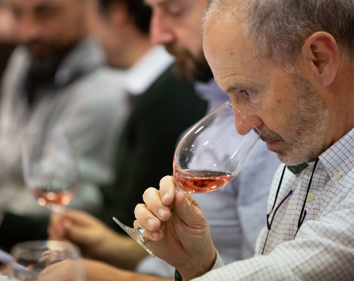 Esperanza Elías, enóloga de Rioja Vega, presentó los nuevos vinos de la bodega de Viana.