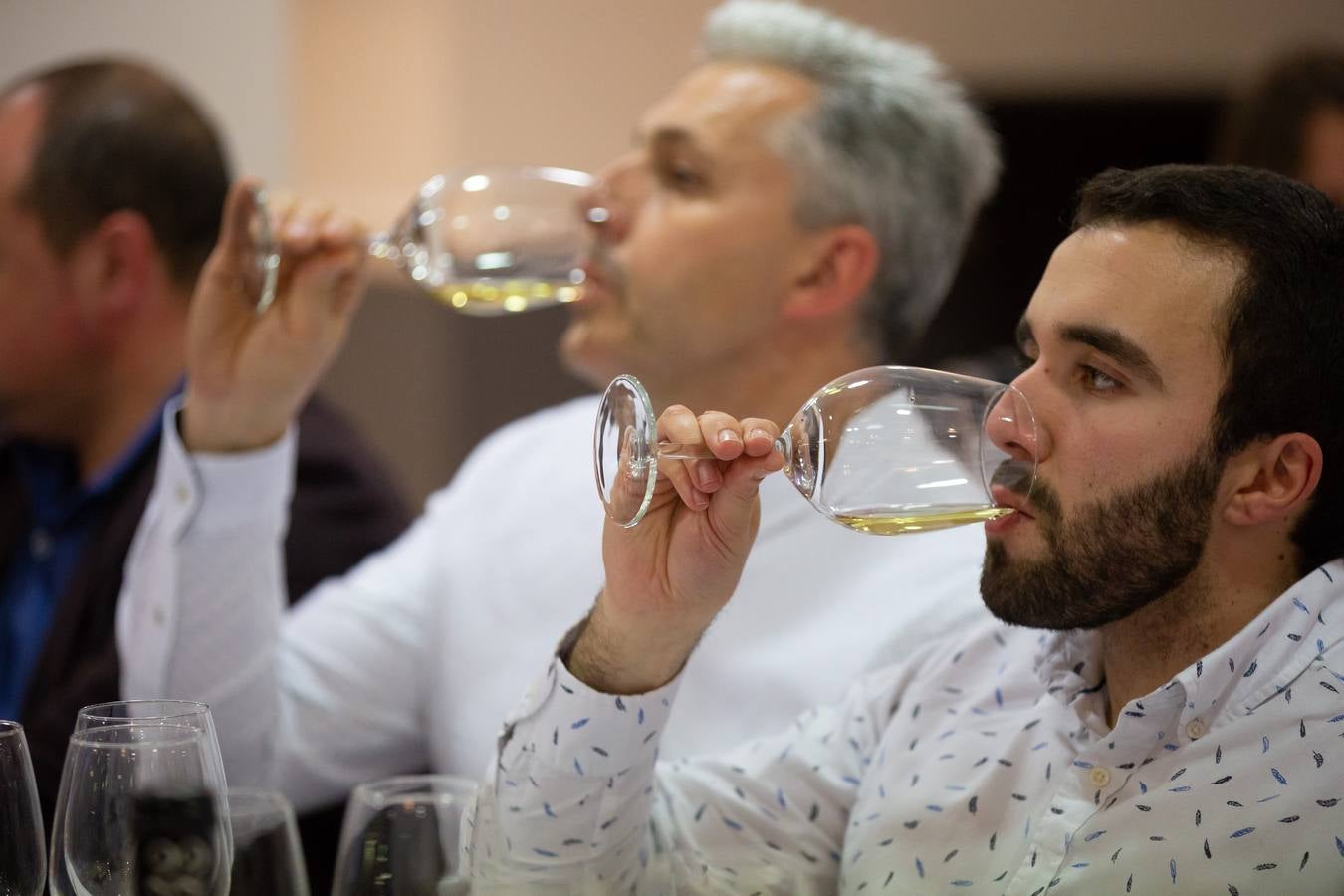 Esperanza Elías, enóloga de Rioja Vega, presentó los nuevos vinos de la bodega de Viana.