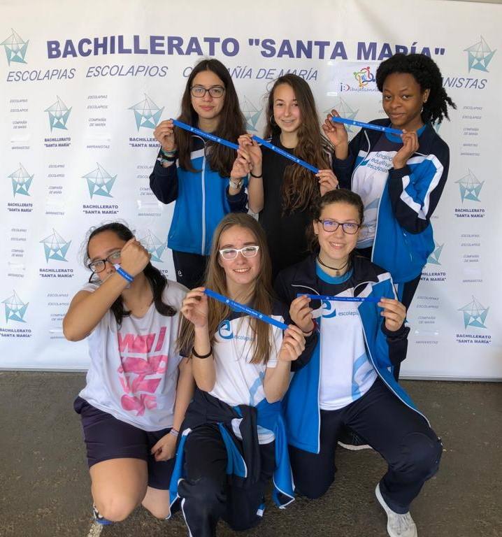 Más de 800 jóvenes se reúnen en el Bachillerato Santa María para jugar a fútbol, baloncesto y voleibol