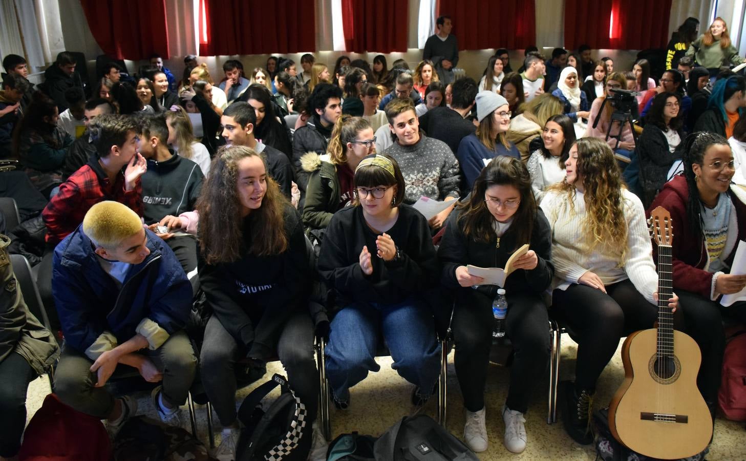 Fotos: el Maratón Poético bajo el lema &#039;La música de la palabra en imágenes&#039;. En el IES Batalla de Clavijo