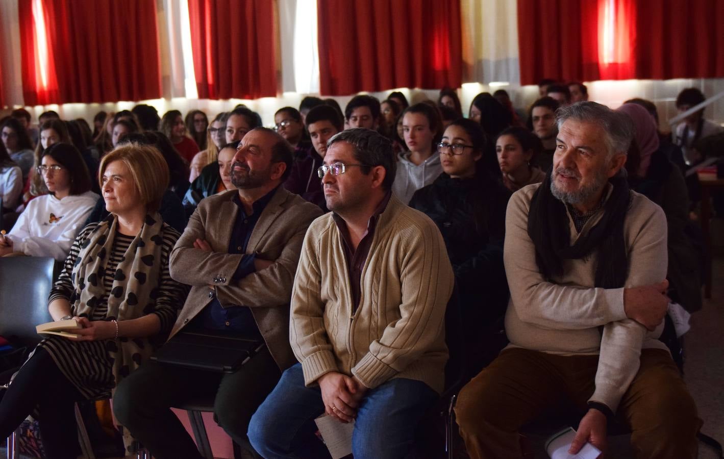 Fotos: el Maratón Poético bajo el lema &#039;La música de la palabra en imágenes&#039;. En el IES Batalla de Clavijo