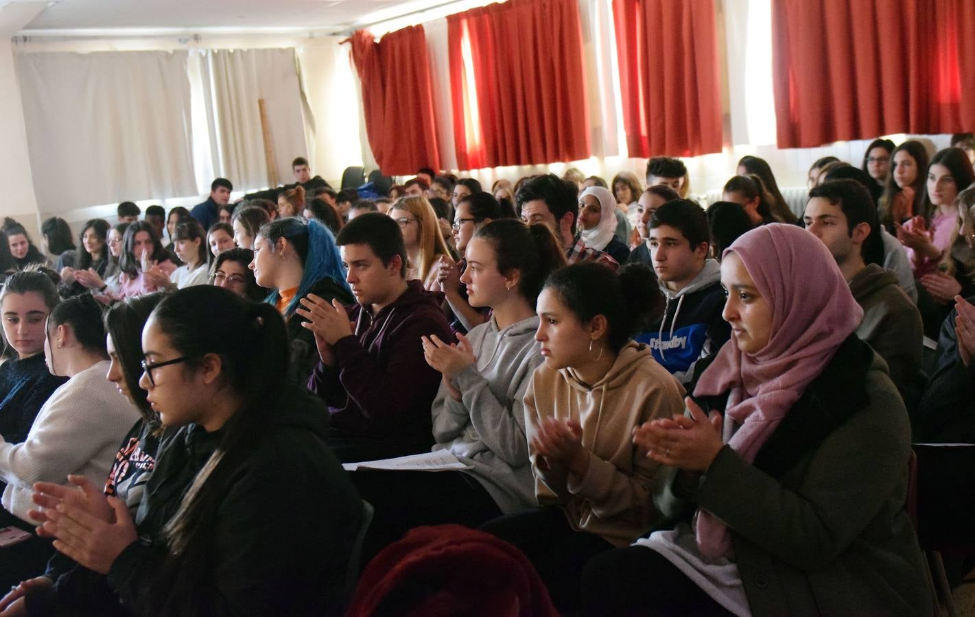 Fotos: el Maratón Poético bajo el lema &#039;La música de la palabra en imágenes&#039;. En el IES Batalla de Clavijo