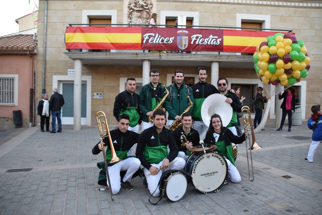 Fotos: El Villar de Arnedo lanza el chupinazo de las fiestas de la Virgen de la Anunciación