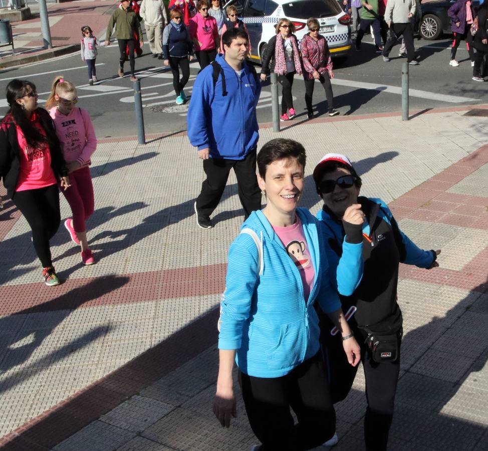 Organizados por la Consejería de Salud, que ha transcurrido por la pasarela nueva sobre el Iregua, con un recorrido de 8,8 kilómetros