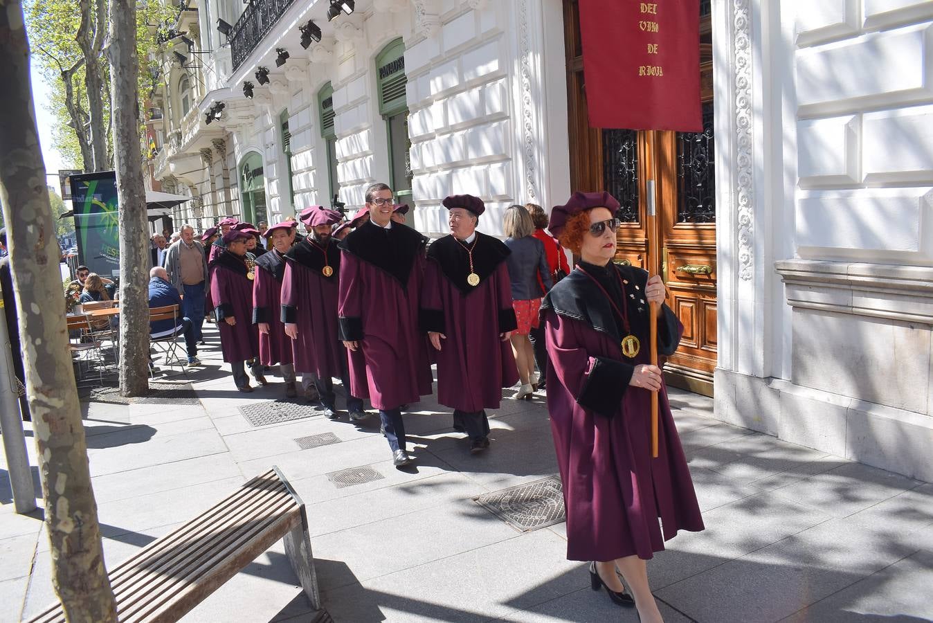 La Cofradía del Vino de Rioja ha investido como Cofrade de Honor al Centro Riojano de Madrid