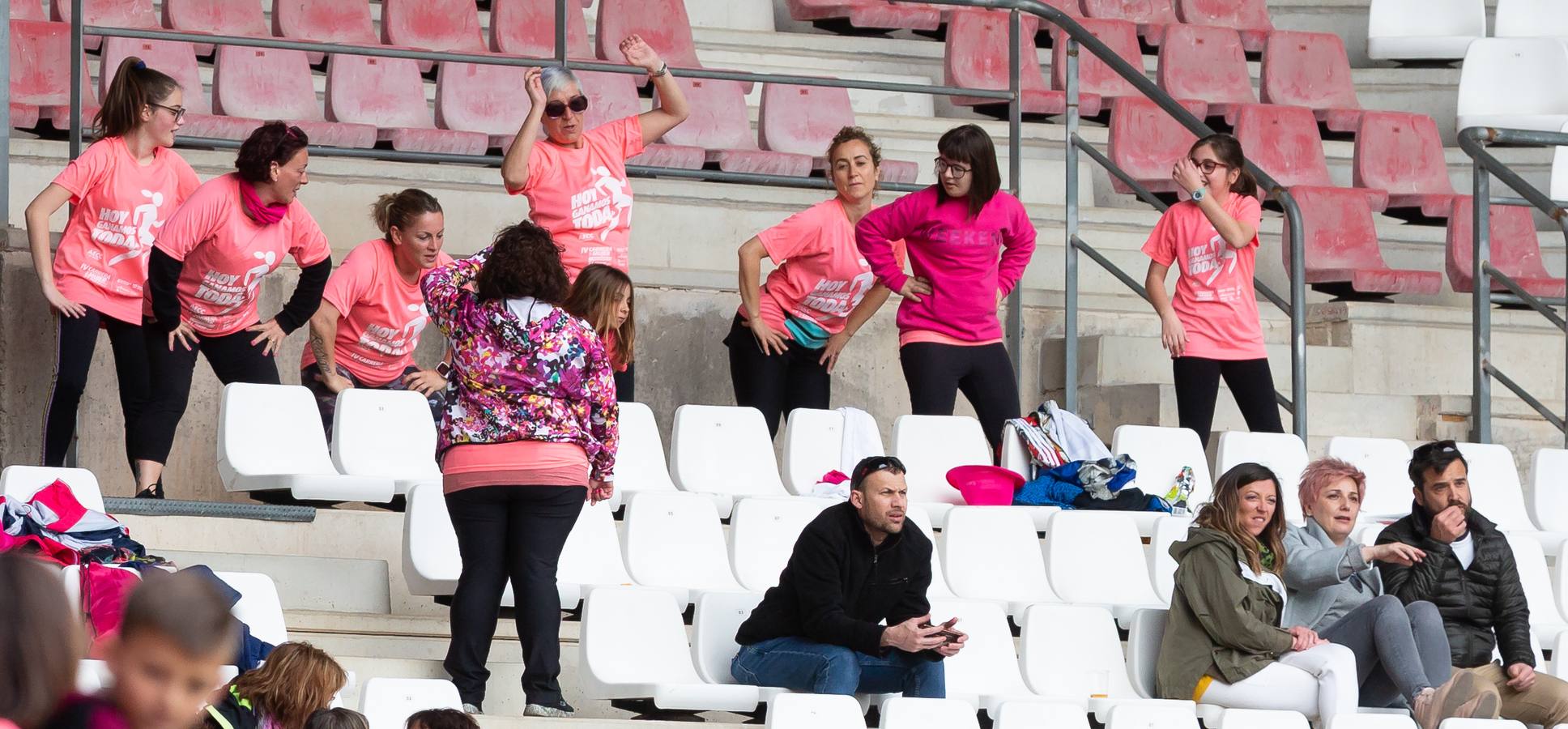 Fotos: Las Gaunas se tiñe de rosa