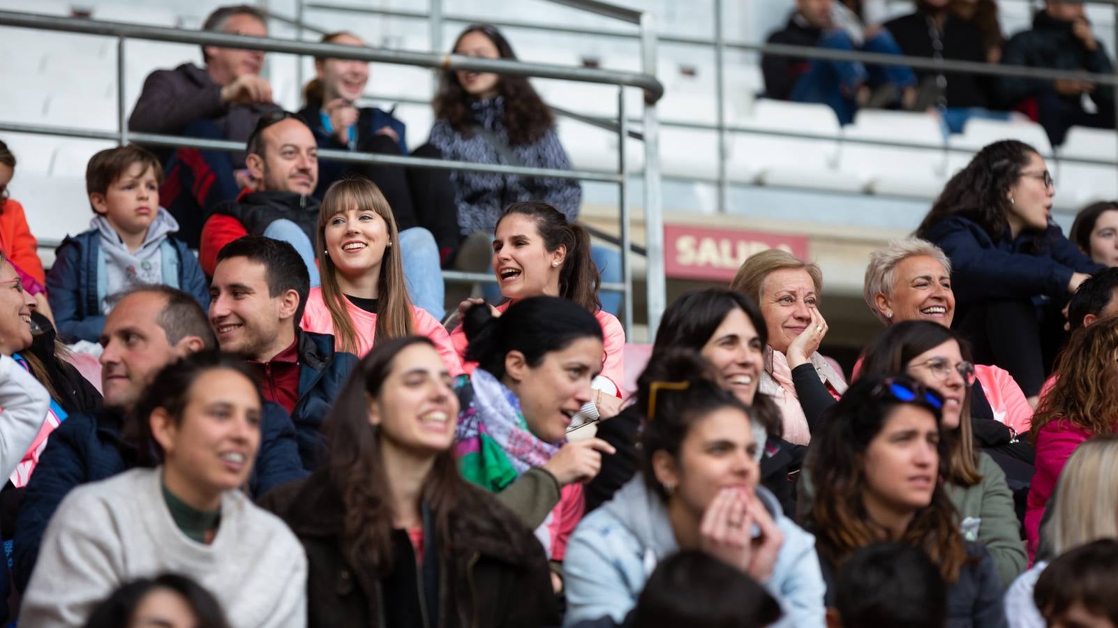 Fotos: Las Gaunas se tiñe de rosa