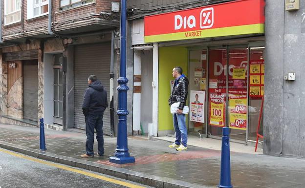 Exterior de un supermercado DIA en Portugalete. 