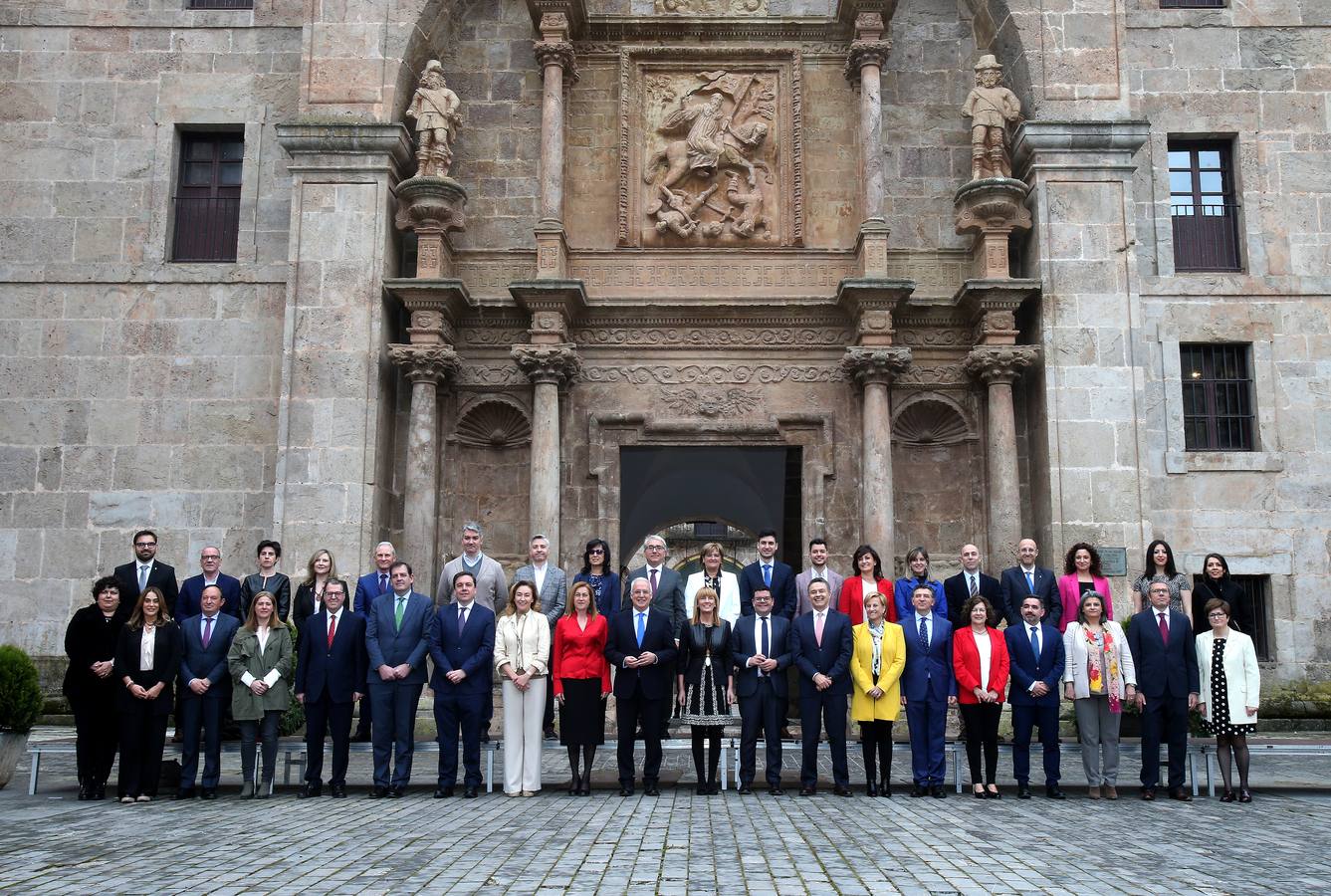 El pleno del Parlamento aprueba por unanimidad (y algún reproche final) la reforma de la principal norma rectora de La Rioja