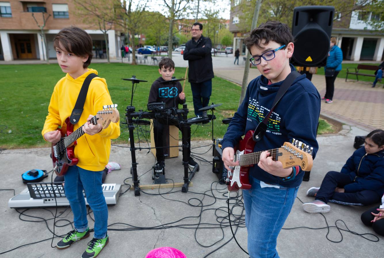 Fotos: Escolares riojanos celebran Musiqueando en el parque San Miguel de Logroño