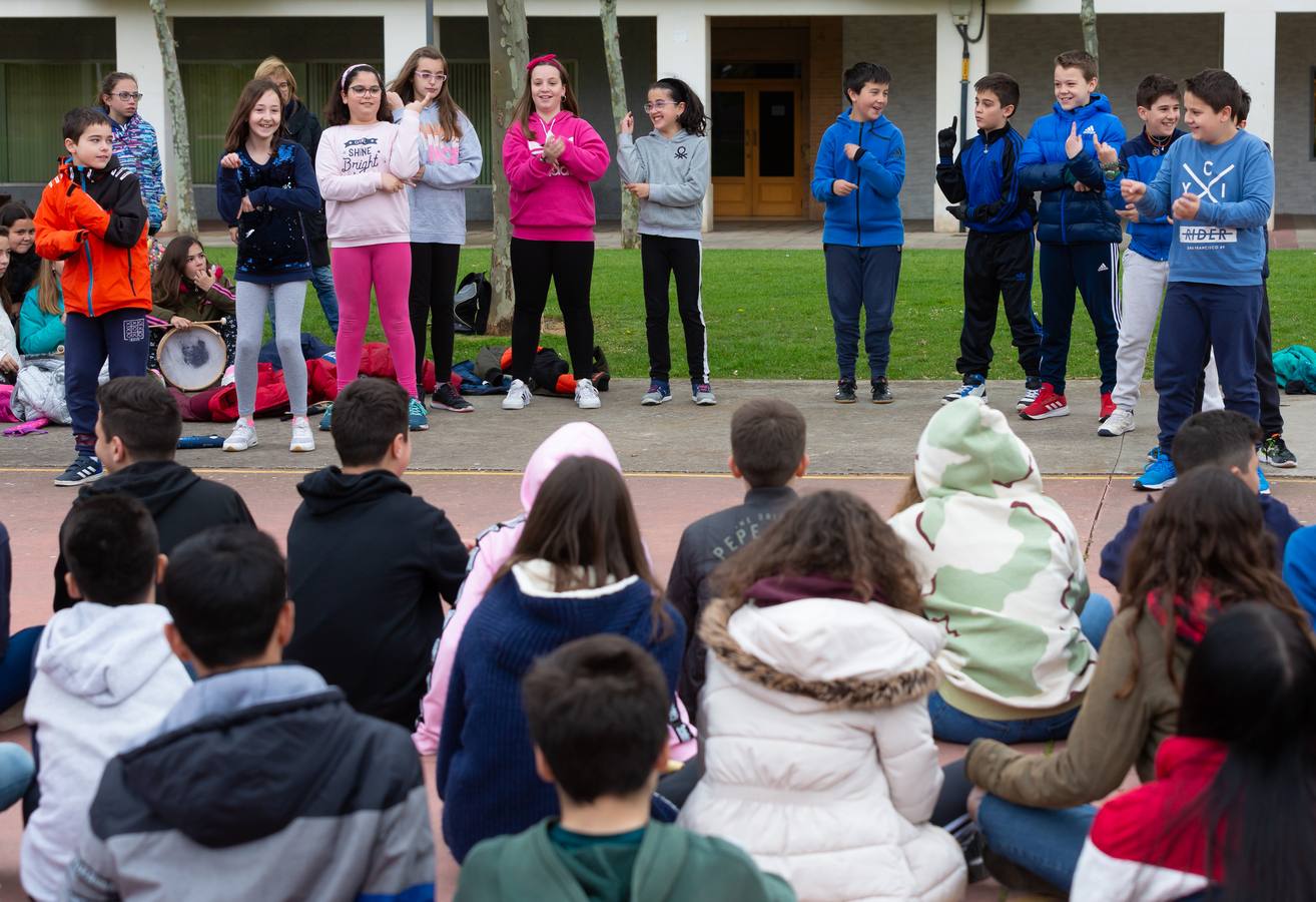 Fotos: Escolares riojanos celebran Musiqueando en el parque San Miguel de Logroño