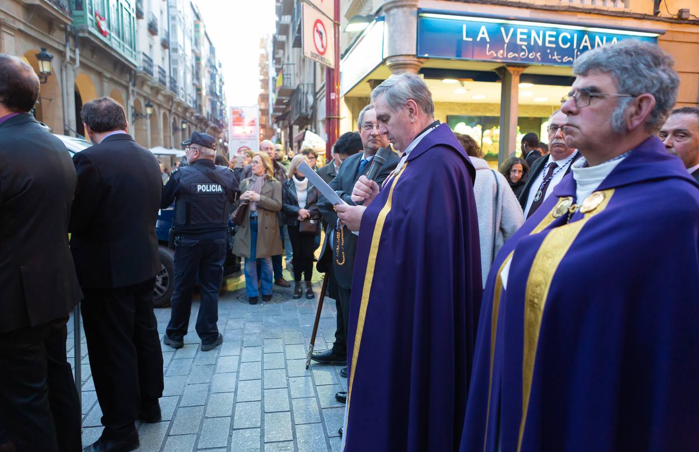 Fotos: La procesión del Viernes de Dolor en Logroño