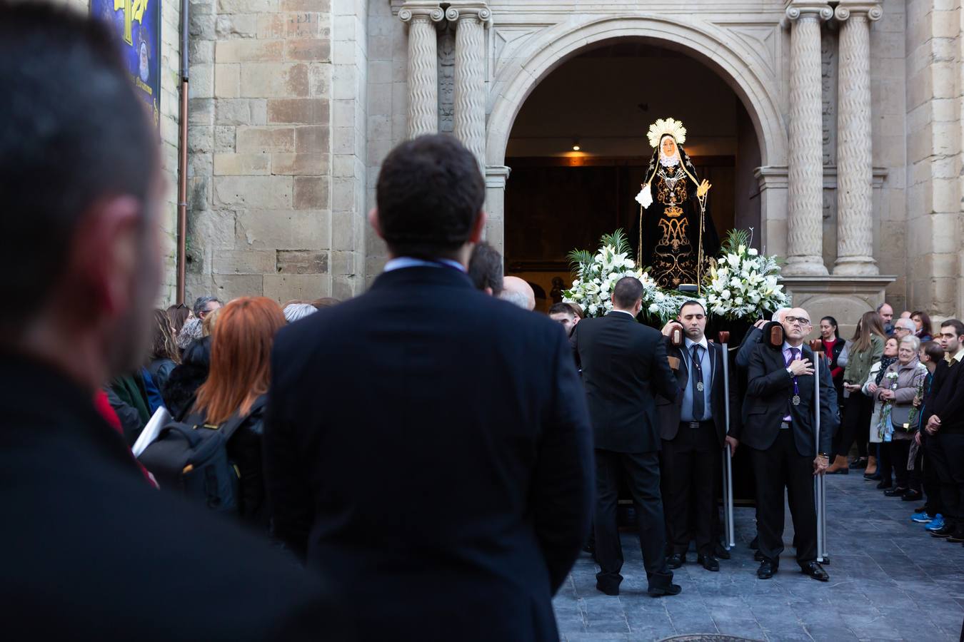 Fotos: La procesión del Viernes de Dolor en Logroño