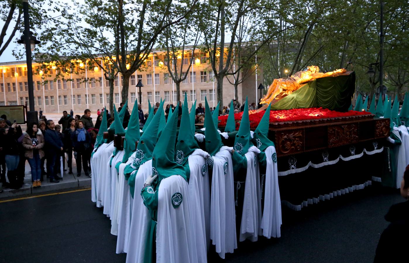 Fotos: Procesión de las Siete Palabras de Logroño