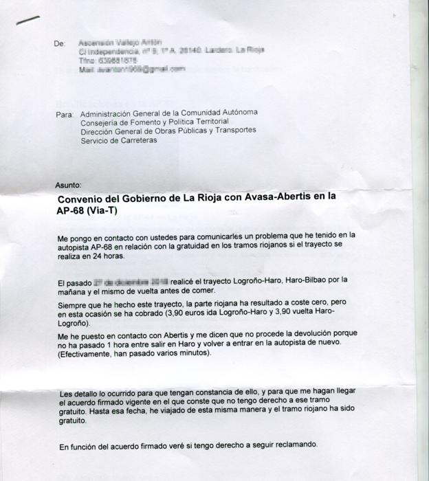 Acción, reacción. Escrito de una usuaria a la Consejería de Fomento y carta de respuesta que le envió.