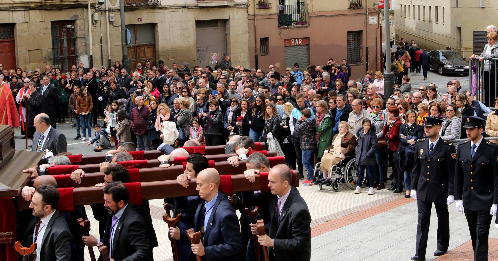 Fotos: Vía Crucis y traslado del Santo Cristo de las Ánimas de Logroño