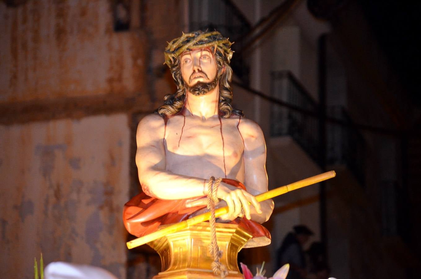 16 pasos de la cofradía de la Vera Cruz participiaron en la procesión.