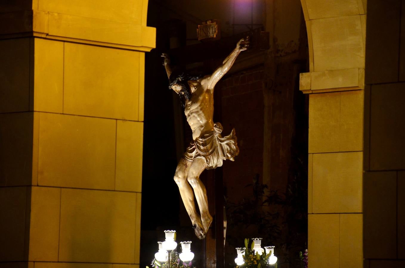 16 pasos de la cofradía de la Vera Cruz participiaron en la procesión.