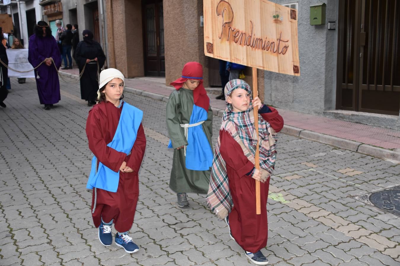 Fotos: Procesión del Santo Entierro en Cervera