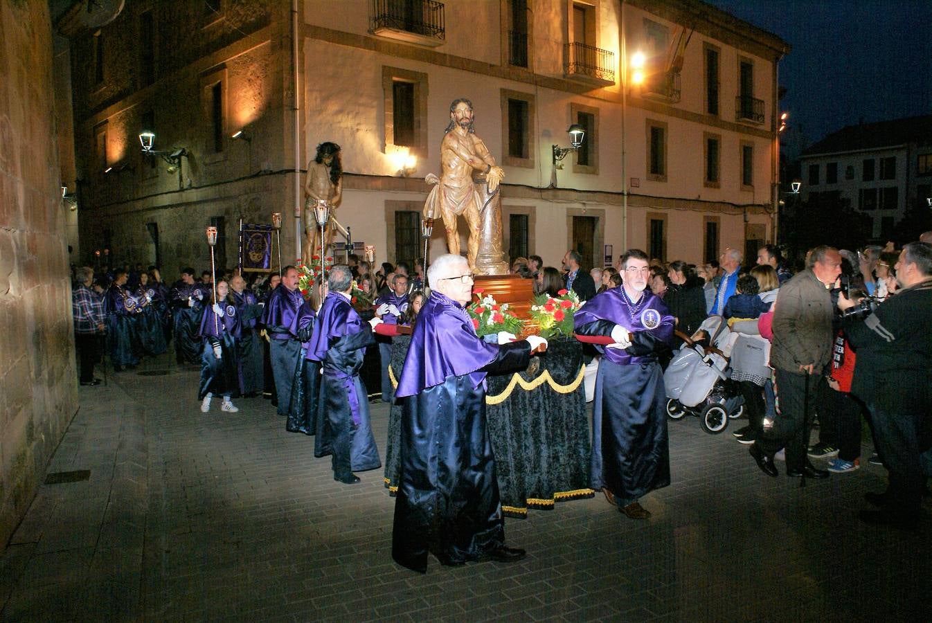 Fotos: Procesión de Viernes Santo en Nájera