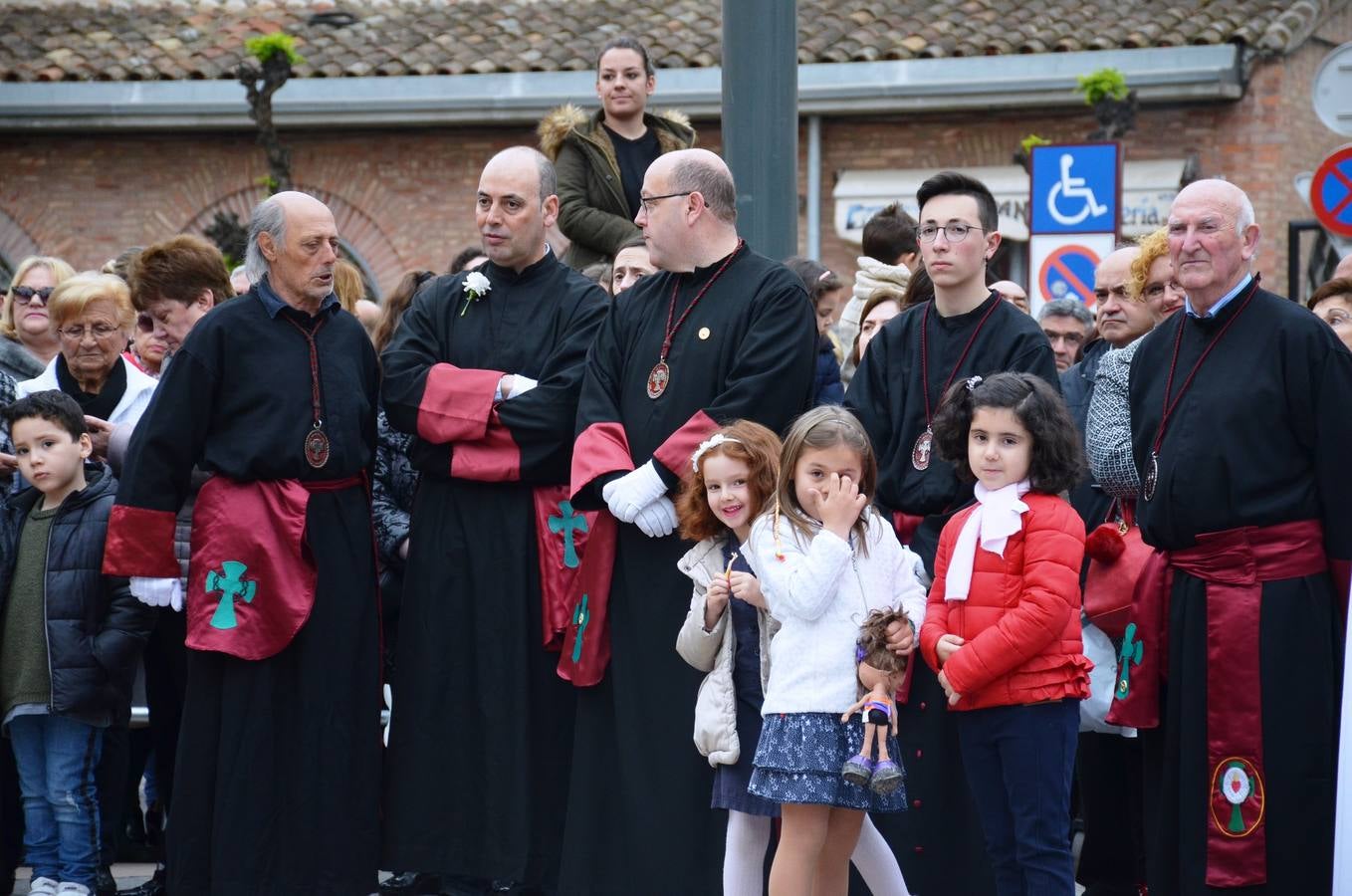 Fotos: Procesión del Cristo Resucitado en Calahorra
