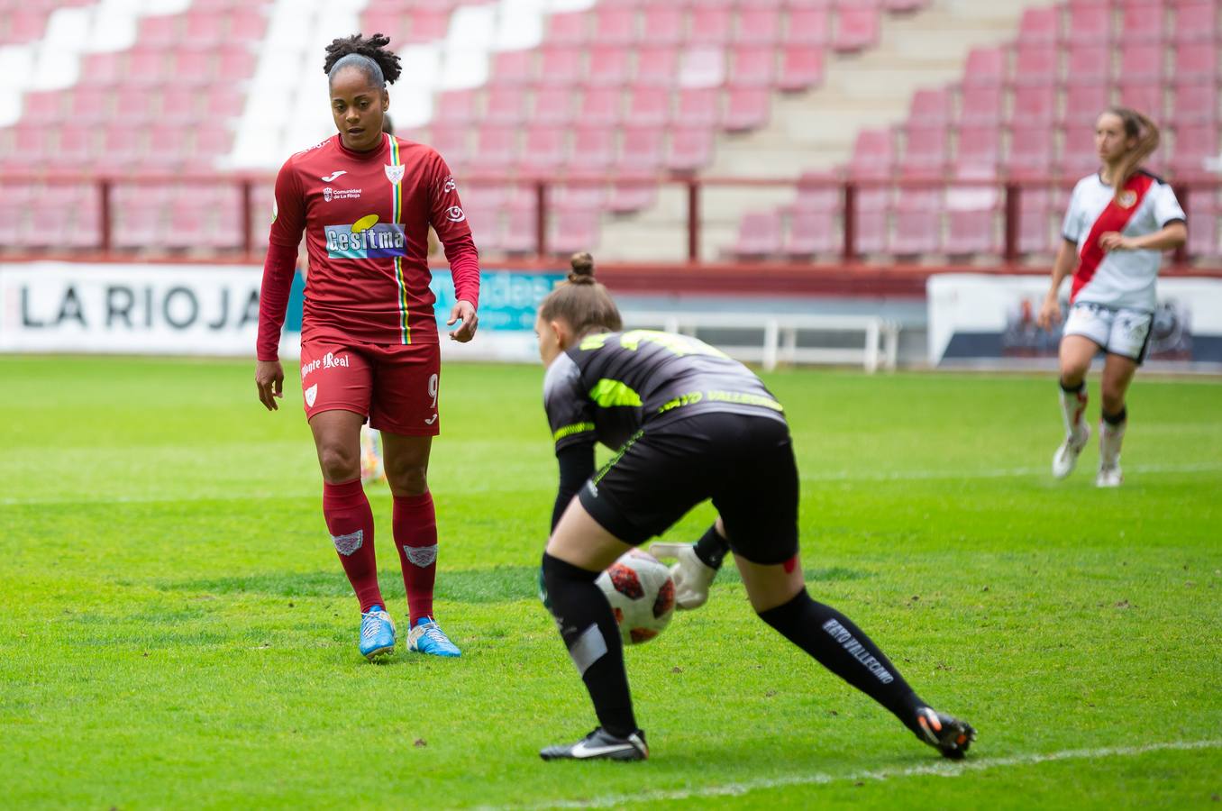 Fotos: Vital triunfo del EDF ante el Rayo (3-0)