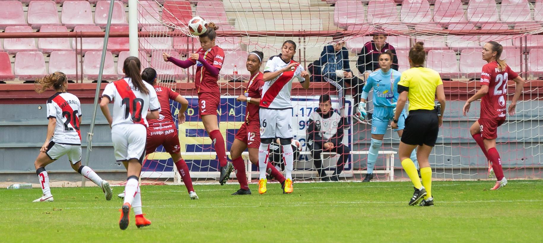 Fotos: Vital triunfo del EDF ante el Rayo (3-0)