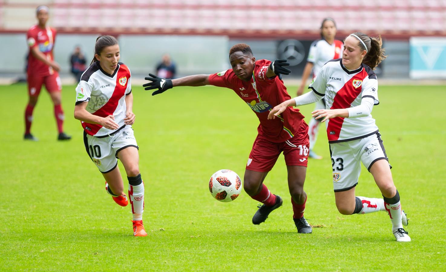 Fotos: Vital triunfo del EDF ante el Rayo (3-0)