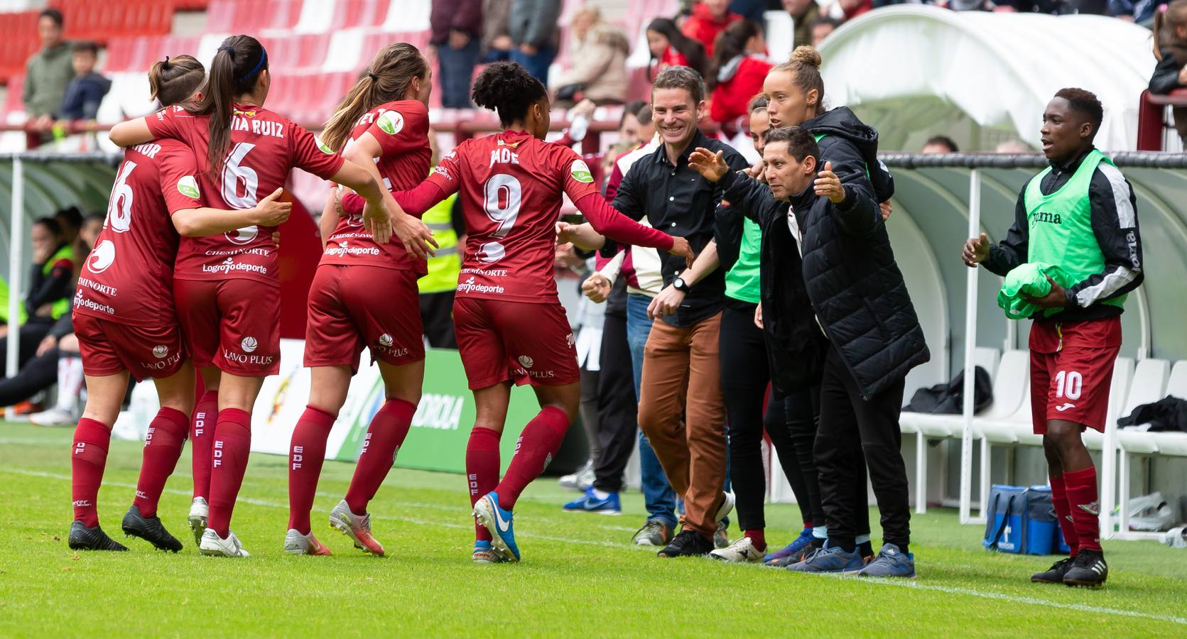 Fotos: Vital triunfo del EDF ante el Rayo (3-0)