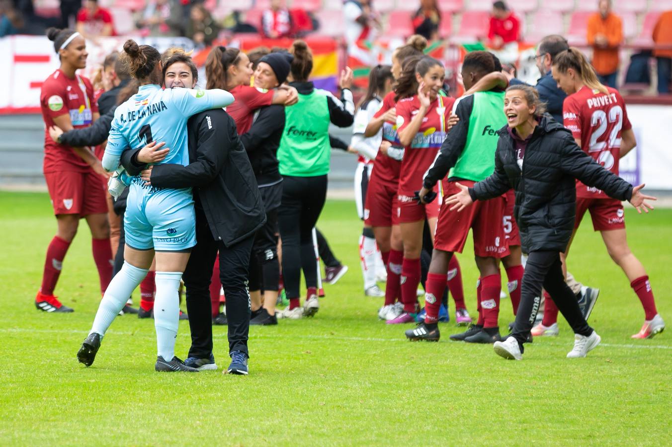 Fotos: Vital triunfo del EDF ante el Rayo (3-0)