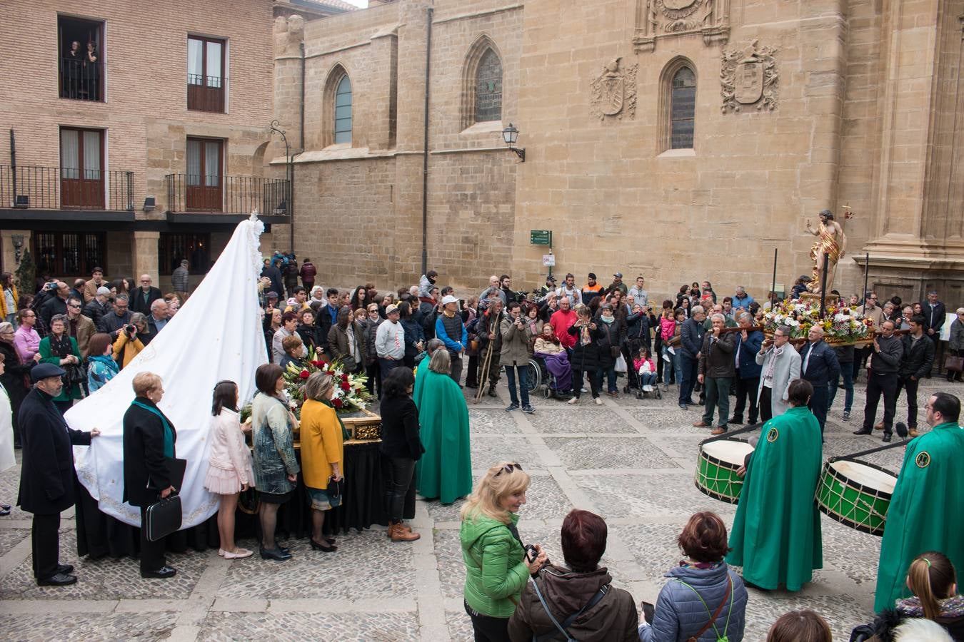 Fotos: Procesión del Resucitado, en Santo Domingo de la Calzada