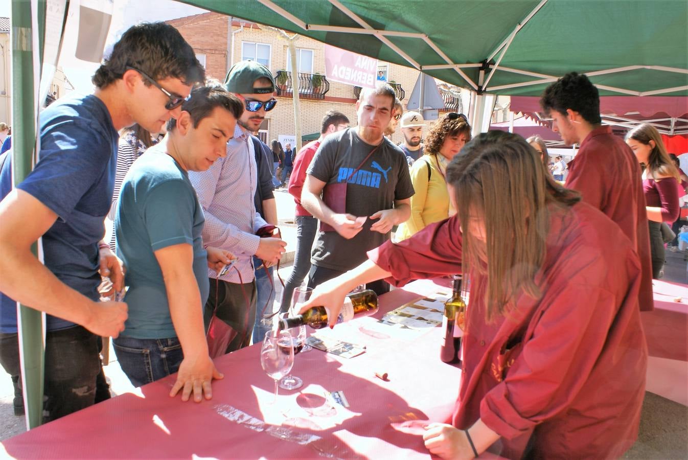 Feria de vinos y gastronomía en Uruñuela.