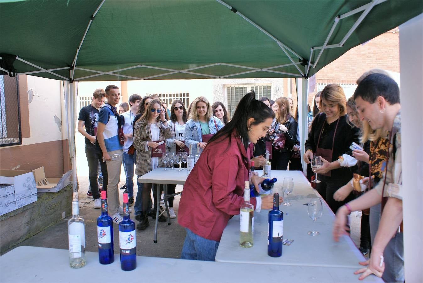 Feria de vinos y gastronomía en Uruñuela.