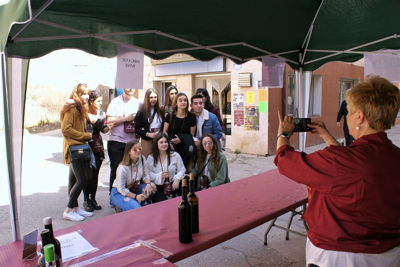 Feria de vinos y gastronomía en Uruñuela.