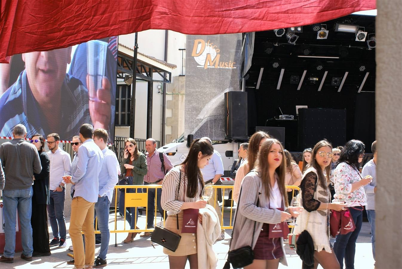 Feria de vinos y gastronomía en Uruñuela.