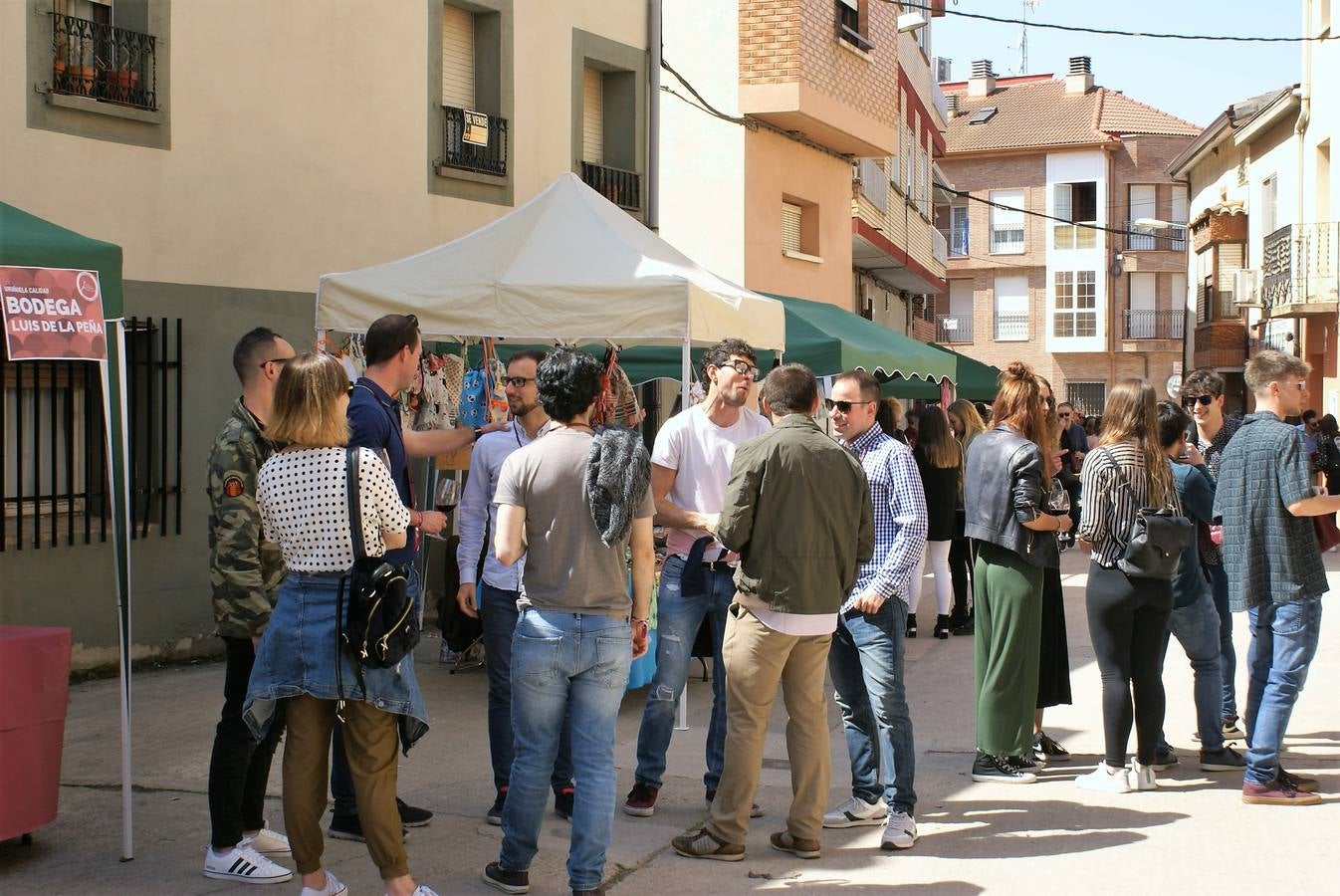 Feria de vinos y gastronomía en Uruñuela.