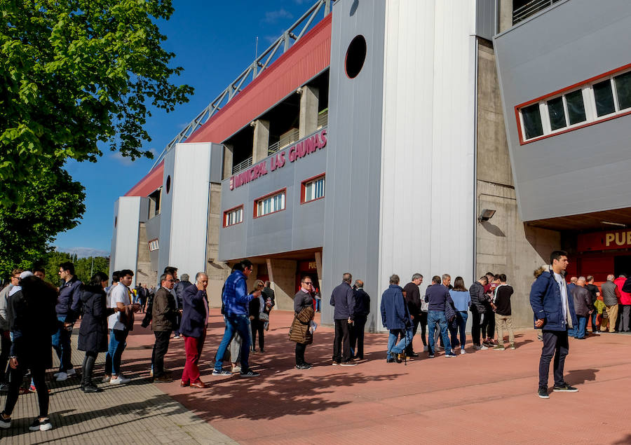 Los riojanos ganan al Mirandés por 3-0, pelearán por la segunda plaza y se clasifican para el 'play off'