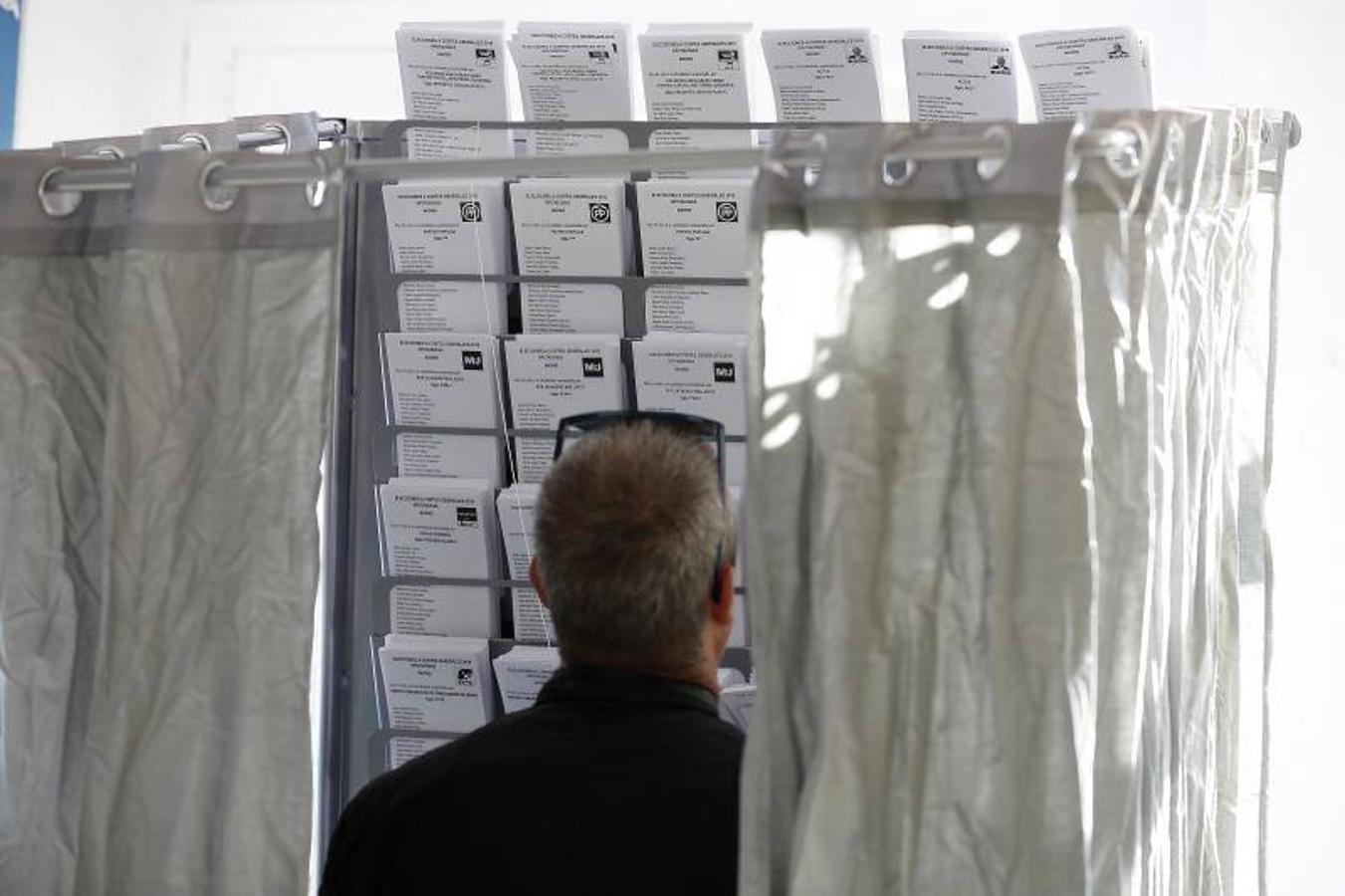 Fotos de la jornada electoral, candidatos y anécdotas en las votaciones de las elecciones generales 28A