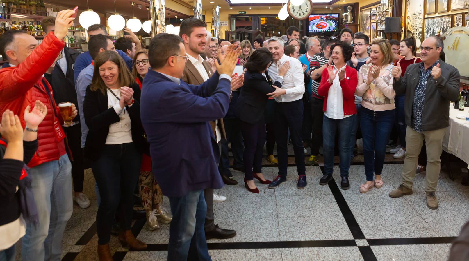 Los socialistas celebraronlos buenos resultados obtenidos 