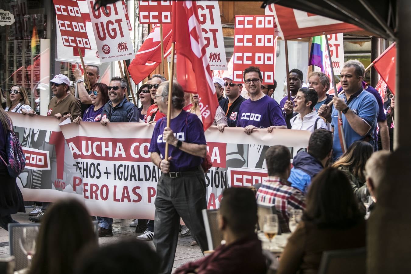 Las centrales mayoritarias logran reunir a entre 4.000 y 5.000 personas en la tradicional movilización del Día del Trabajo