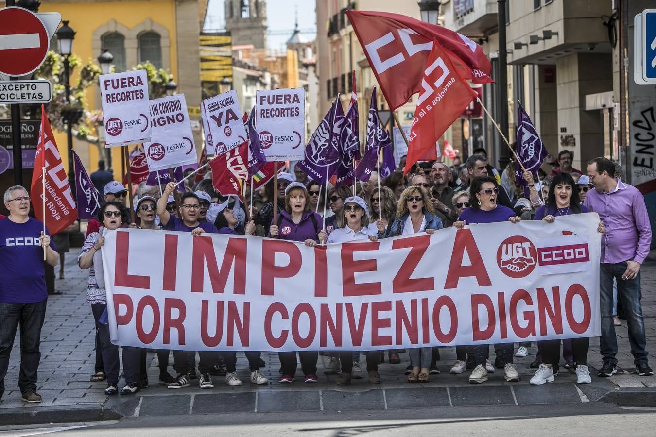 Las centrales mayoritarias logran reunir a entre 4.000 y 5.000 personas en la tradicional movilización del Día del Trabajo