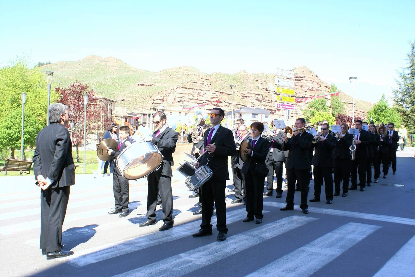 Fotos: Pregón del Primero de mayo y la aclamación de Fernando III el Santo en Nájera