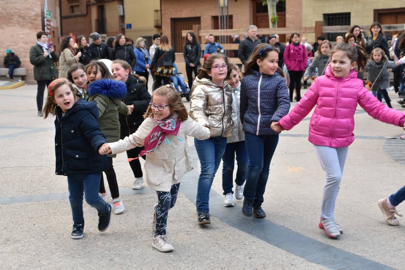 Fotos: Aldeanueva de Ebro comienza las fiestas de la Juventud