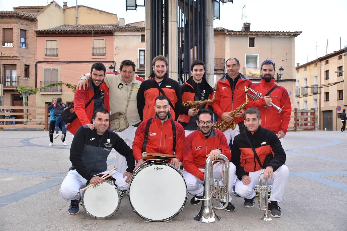 Fotos: Aldeanueva de Ebro comienza las fiestas de la Juventud