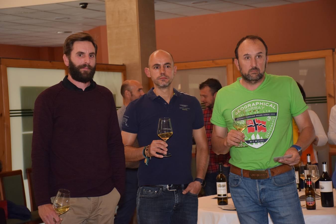 Los participantes en el Torneo Finca Valpiedra, de la Liga de Golf y Vino, disfrutaron de una cata de vinos de la bodega.