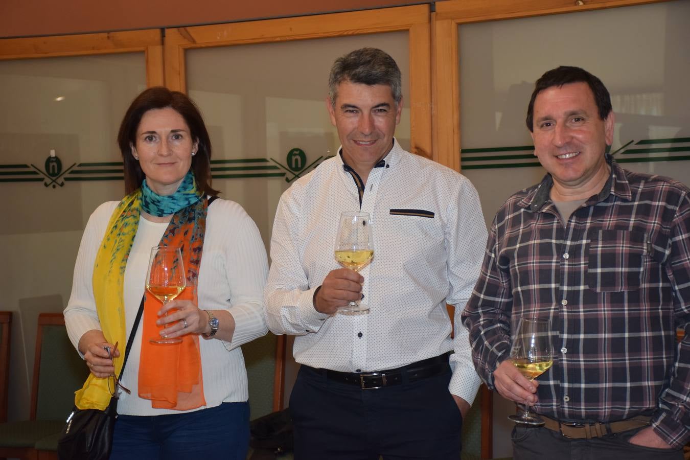 Los participantes en el Torneo Finca Valpiedra, de la Liga de Golf y Vino, disfrutaron de una cata de vinos de la bodega.