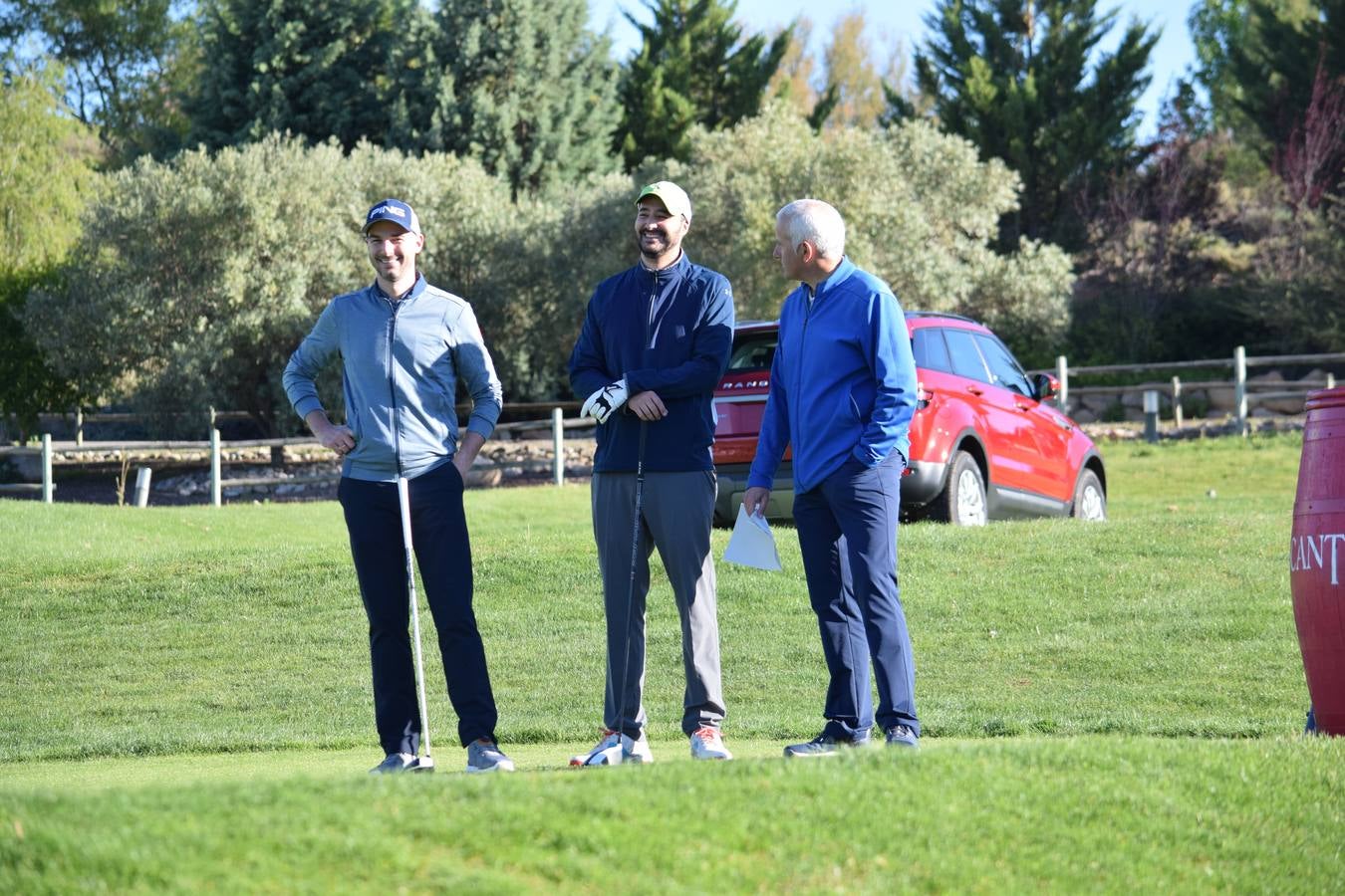 Los jugadores disfrutaron de una estupenda jornada de golf.