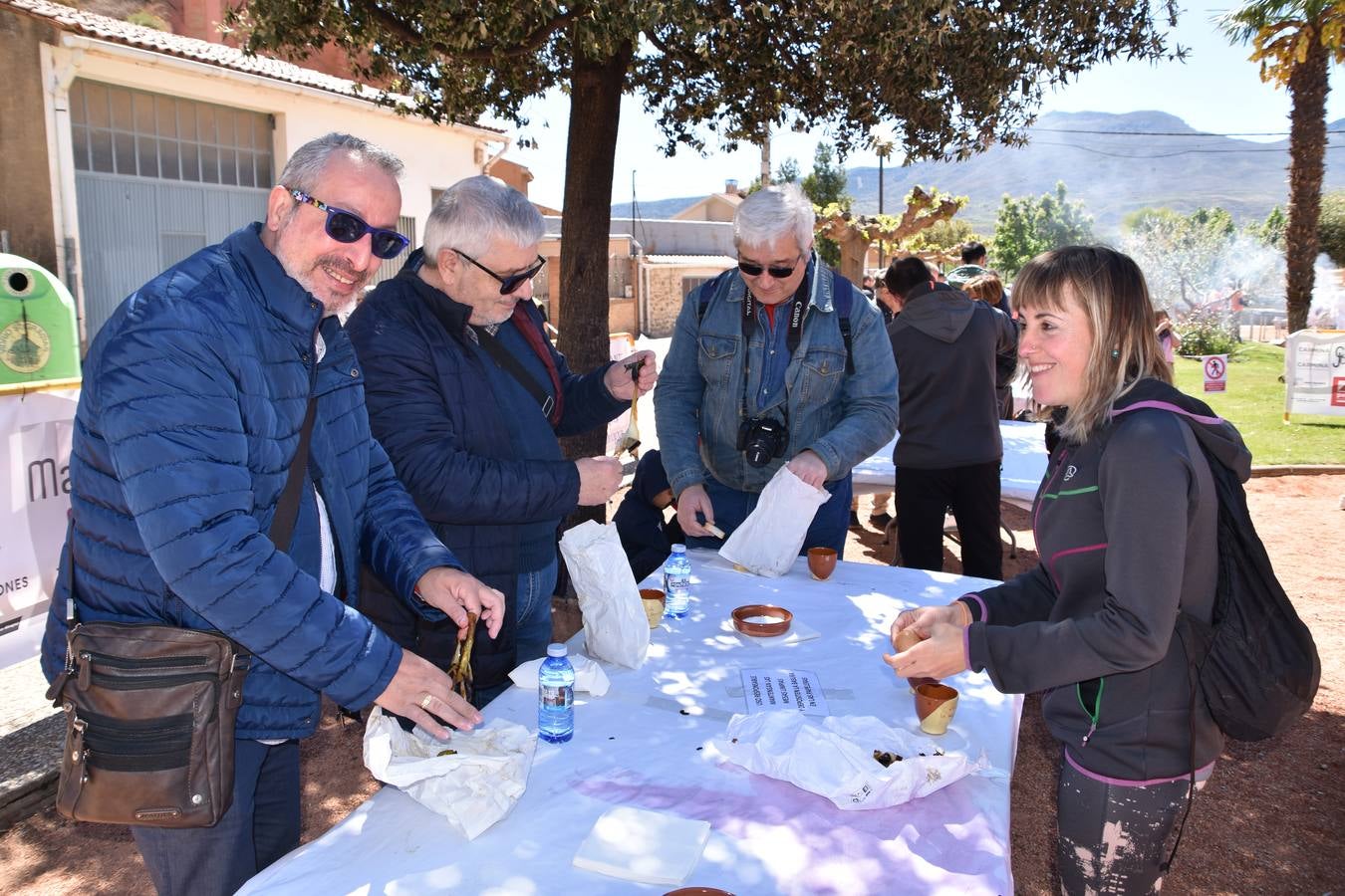 Fotos: III feria de la cebolla asada de Herce