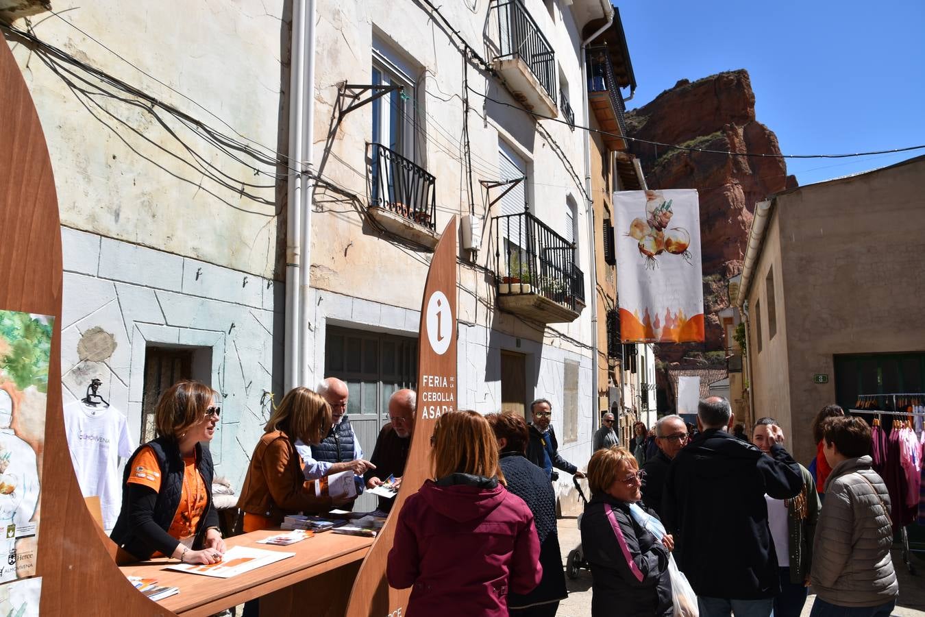 Fotos: III feria de la cebolla asada de Herce